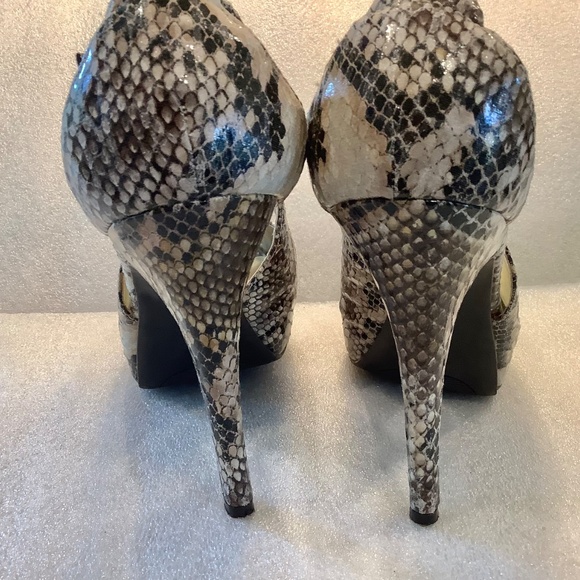 Worthington Women's Snake Print Stiletto Heels Peep Toe Size 10 - Picture 5 of 7
